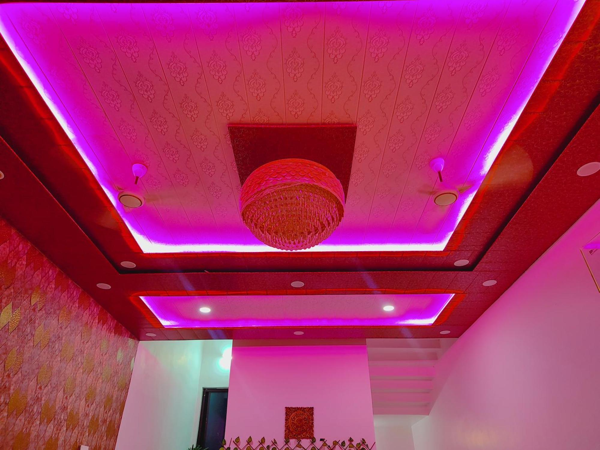 Awadh Samrat Resort Ayodhya Zewnętrze zdjęcie