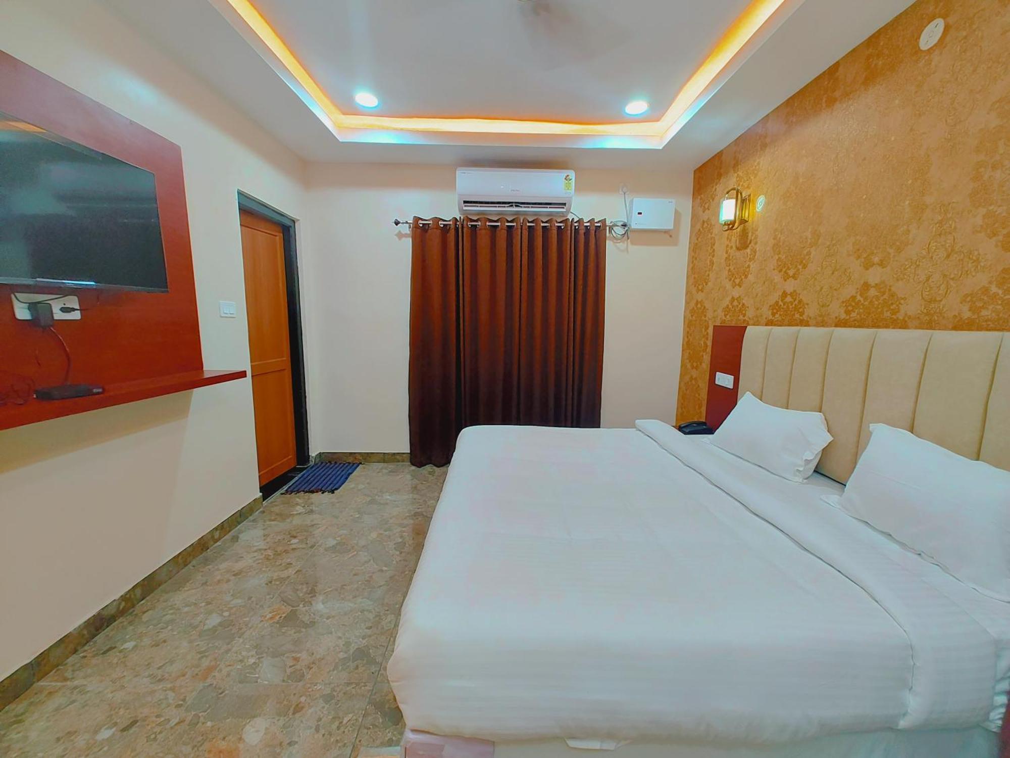 Awadh Samrat Resort Ayodhya Zewnętrze zdjęcie