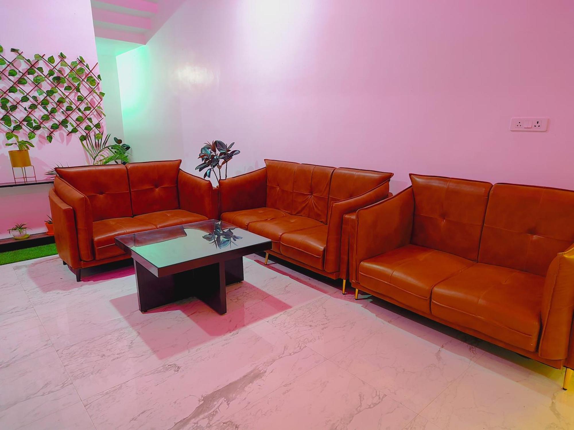 Awadh Samrat Resort Ayodhya Zewnętrze zdjęcie