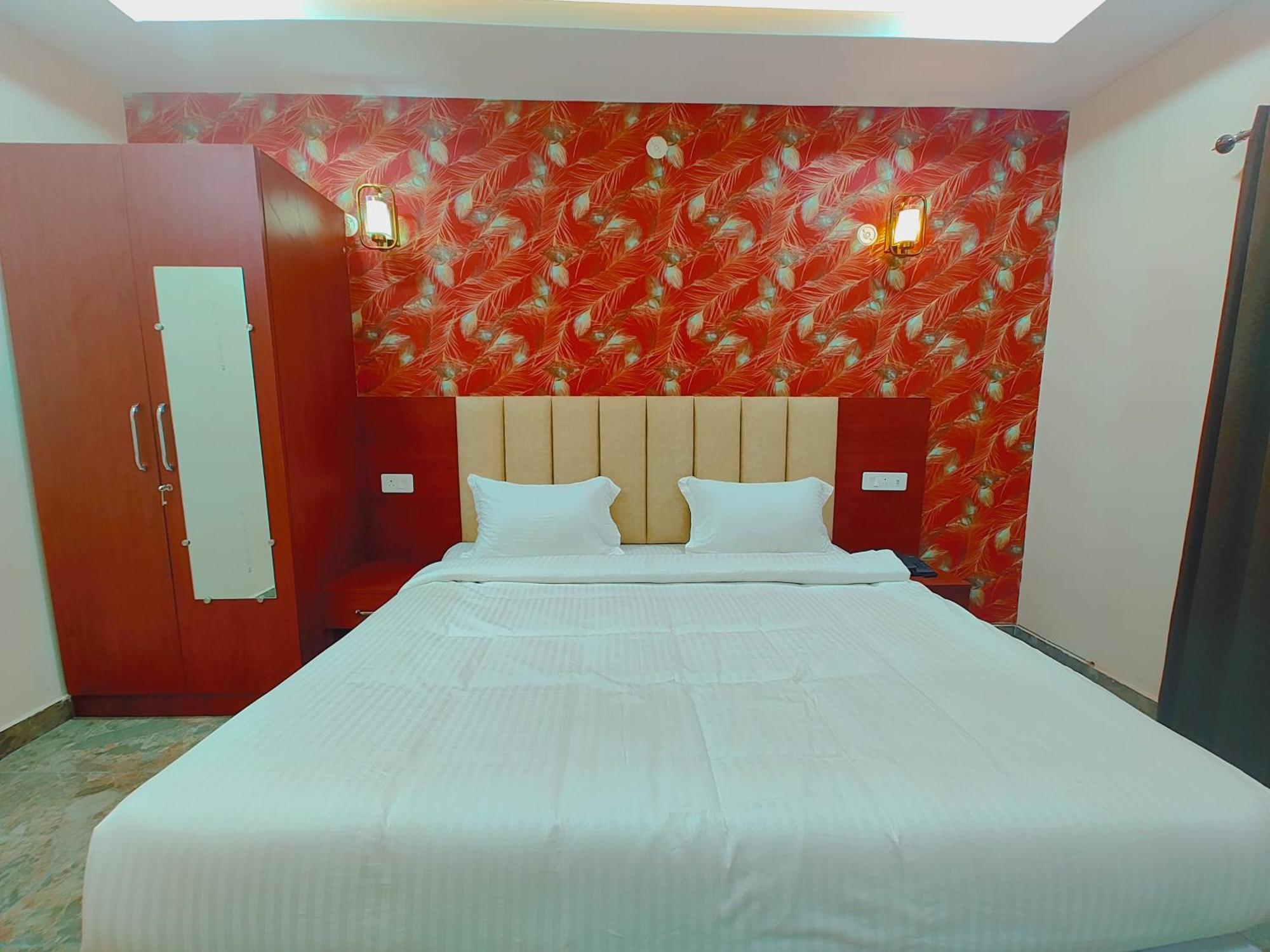 Awadh Samrat Resort Ayodhya Zewnętrze zdjęcie
