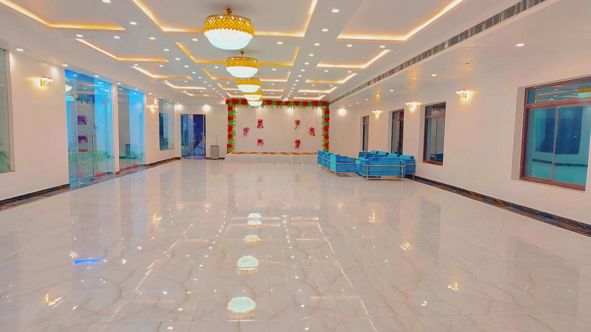 Awadh Samrat Resort Ayodhya Zewnętrze zdjęcie